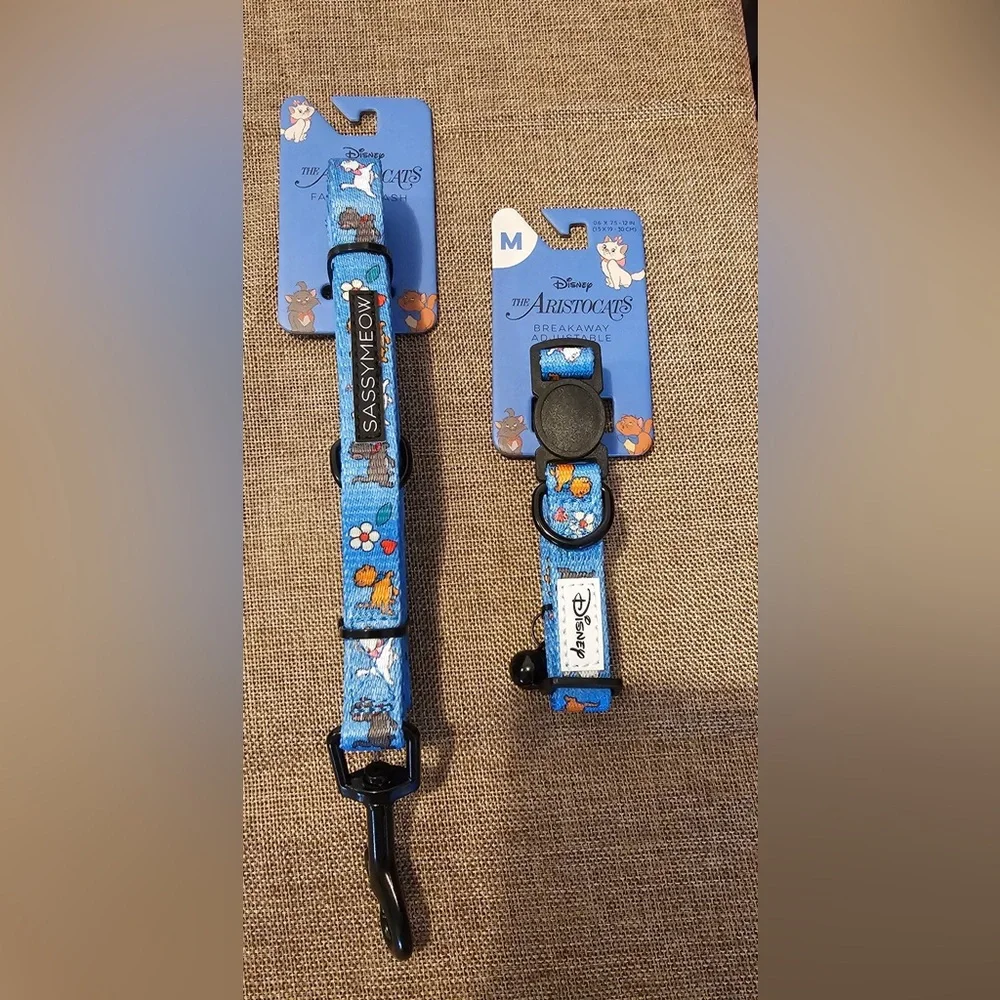 Disney Sassy Meow Blue Aristocats Harness, Collar and Leash Set (M)